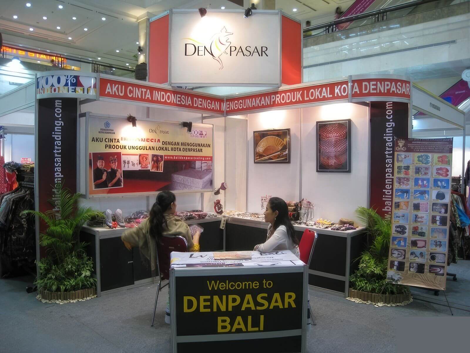 Sewa Booth Special System Partisi R8 1